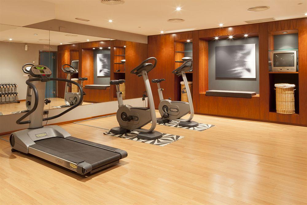 Ac Hotel Badajoz By Marriott Εξωτερικό φωτογραφία