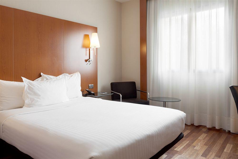 Ac Hotel Badajoz By Marriott Εξωτερικό φωτογραφία