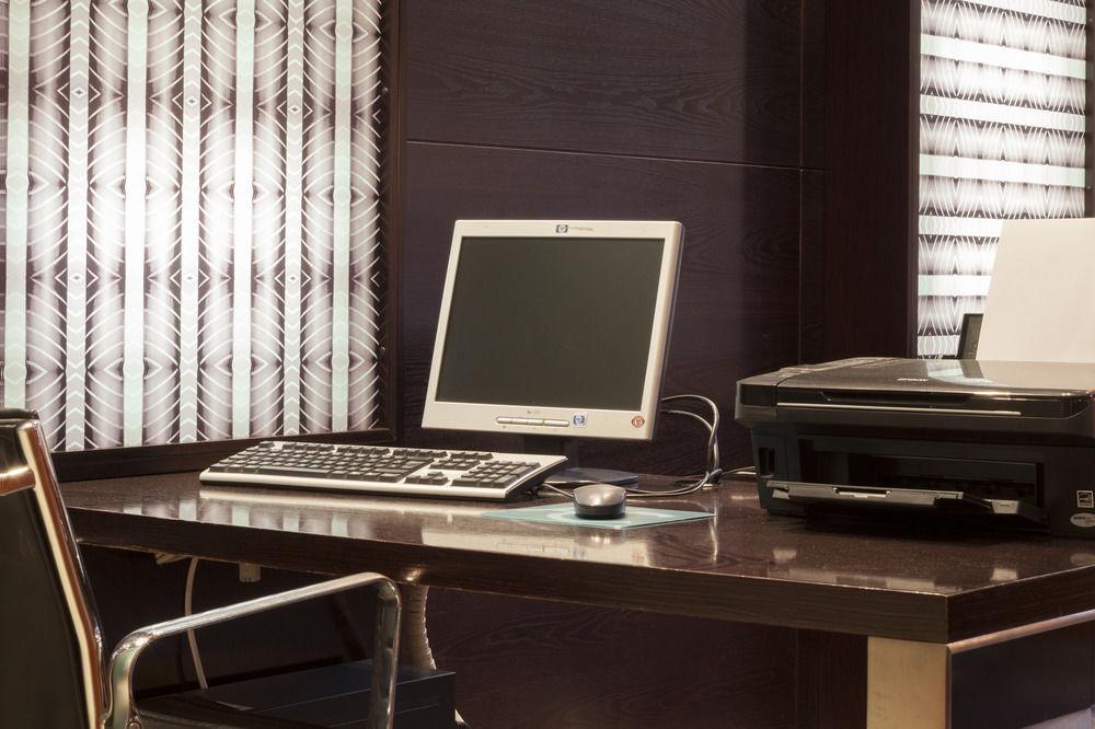 Ac Hotel Badajoz By Marriott Εξωτερικό φωτογραφία