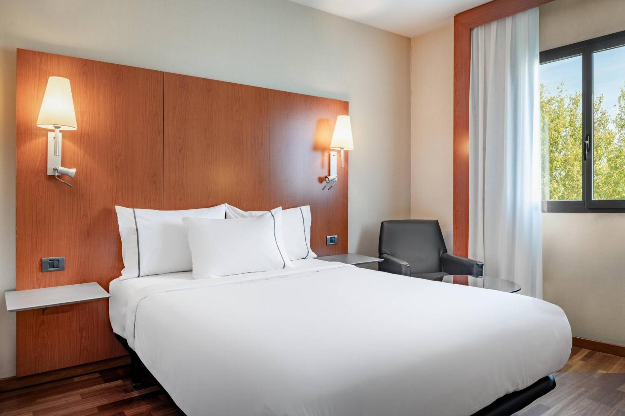Ac Hotel Badajoz By Marriott Εξωτερικό φωτογραφία