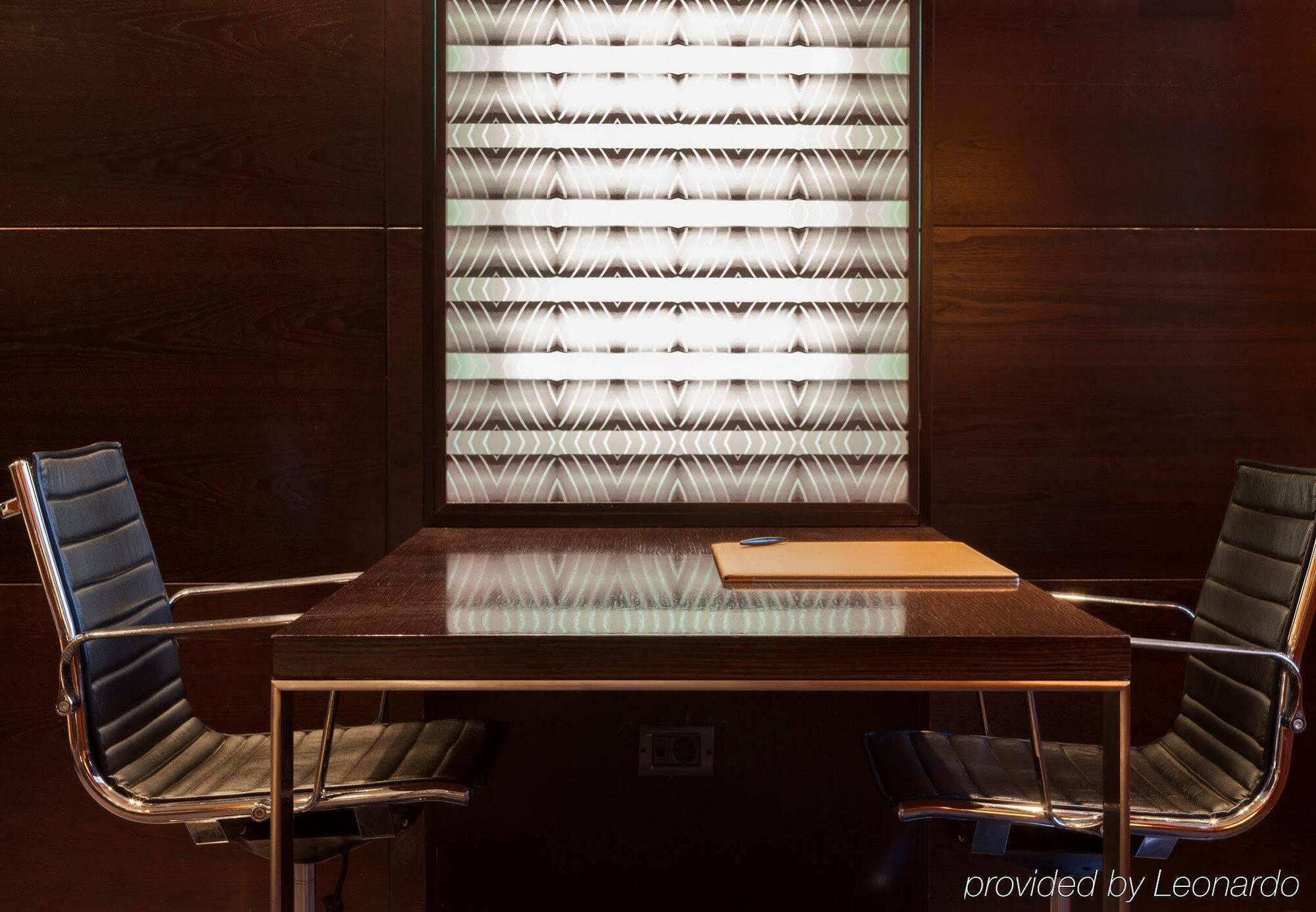 Ac Hotel Badajoz By Marriott Εξωτερικό φωτογραφία